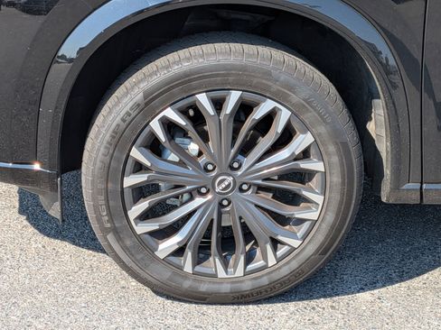 Used 2025 Nissan Rogue Platinum FWD image 10