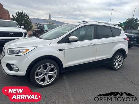 Used 2019 Ford Escape Titanium AWD/4WD image 17
