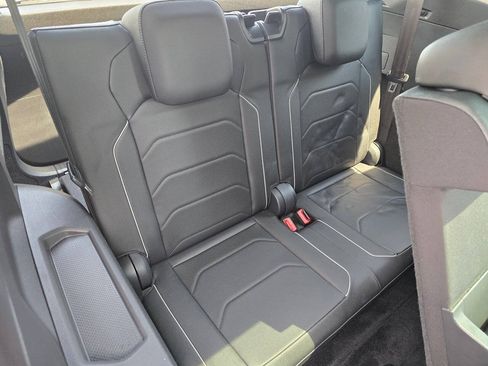 Used 2020 Volkswagen Tiguan SEL Premium R-Line w/ 3rd Row Seat Package AWD/4WD image 21