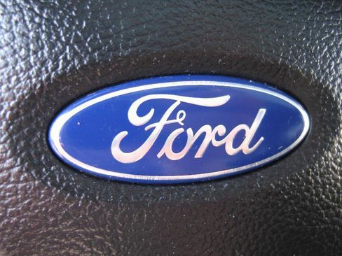 Used 2018 Ford F150 Platinum w/ Equipment Group 701A Luxury AWD/4WD image 36