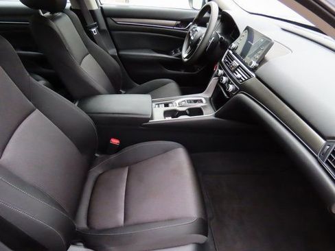 Used 2020 Honda Accord Hybrid image 12