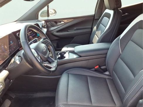 Used 2025 Chevrolet Blazer EV LT FWD image 5