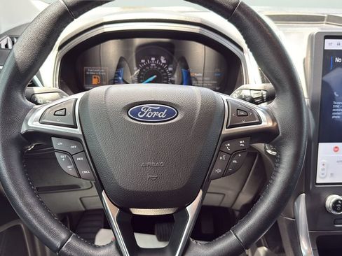 Certified 2023 Ford Edge Titanium AWD/4WD image 15