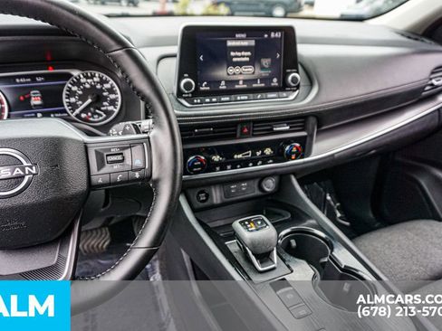 Used 2025 Nissan Rogue SV FWD image 32