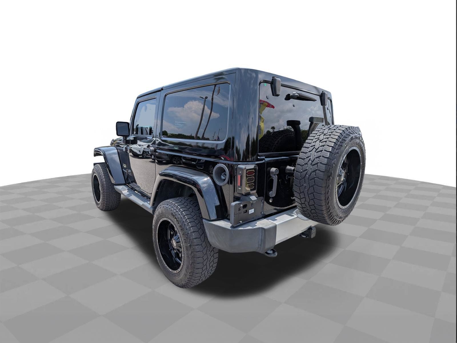 Used 2015 Jeep Wrangler Sahara w/ Connectivity Group AWD/4WD image 6