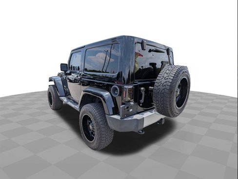 Used 2015 Jeep Wrangler Sahara w/ Connectivity Group AWD/4WD image 6