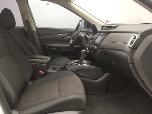 Used 2018 Nissan Rogue S image 21