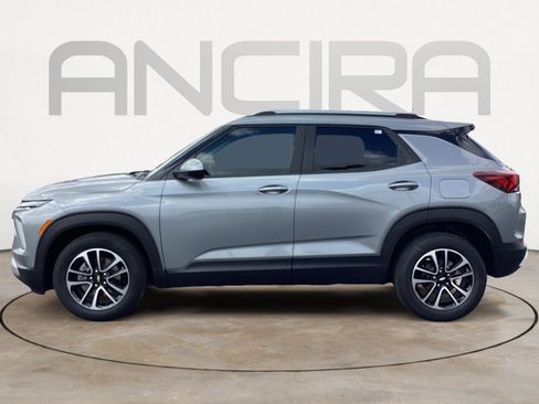 Used 2026 Chevrolet TrailBlazer LT w/ Convenience Package FWD image 8