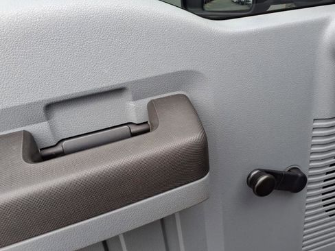 Used 2016 Ford F250 XL w/ XL Value Package image 12