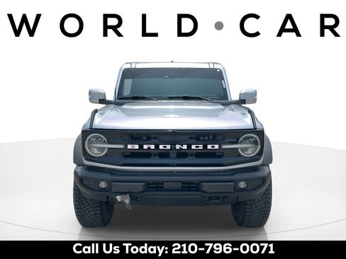 Used 2023 Ford Bronco Outer Banks w/ Sasquatch Package AWD/4WD image 8