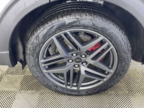 New 2026 Ford Explorer ST w/ Sun And Sound Package image 18