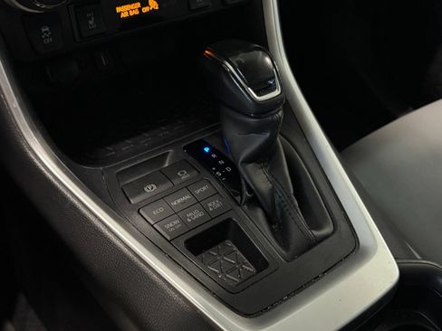 Used 2020 Toyota RAV4 XLE Premium AWD/4WD image 26