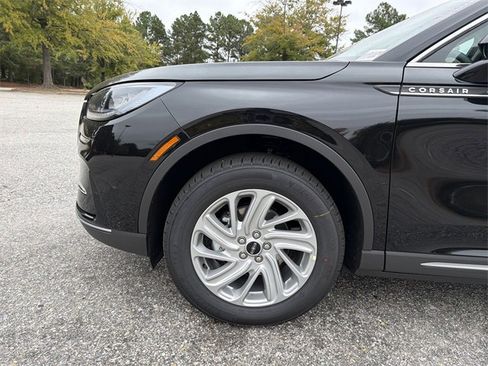 New 2026 Lincoln Corsair Premiere image 10