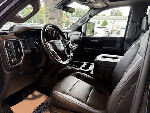 Used 2022 Chevrolet Silverado 2500 LTZ w/ Z71 Chrome Sport Edition AWD/4WD image 2