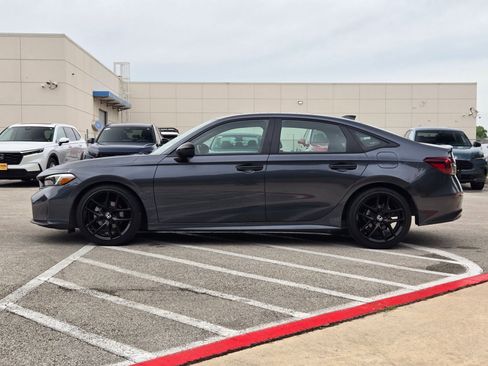 Used 2025 Honda Civic Sport image 6