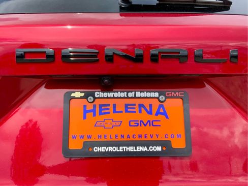 New 2026 GMC Terrain Denali w/ LPO, Black Badging Package image 21