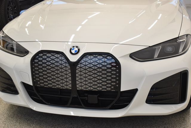 New 2026 BMW i4 xDrive40i w/ M Sport Package AWD/4WD image 14