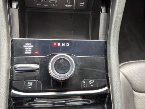 Used 2023 Jeep Grand Cherokee 4WD 4xe w/ Luxury Tech Group II image 14