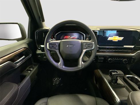 Used 2025 Chevrolet Silverado 1500 RST AWD/4WD image 11