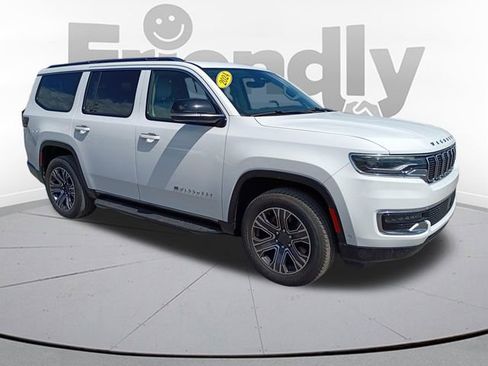 Used 2024 Jeep Wagoneer 4WD w/ Premium Group I image 3