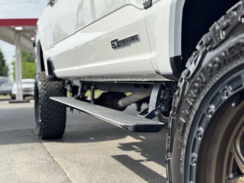 Used 2024 Ford F250 Platinum w/ FX4 Off-Road Package AWD/4WD image 12