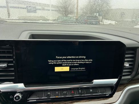 New 2026 GMC Sierra 1500 SLE image 9