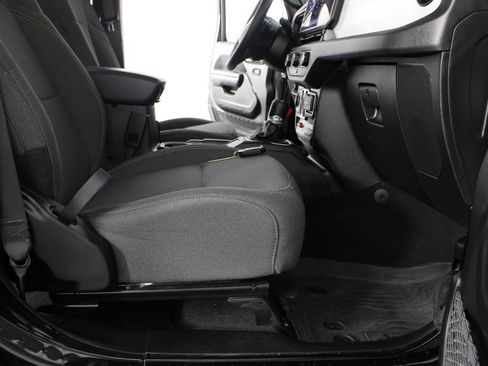 Used 2025 Jeep Wrangler Unlimited Sport S 4xe AWD/4WD image 19