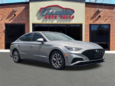 Used 2022 Hyundai Sonata SEL image 1