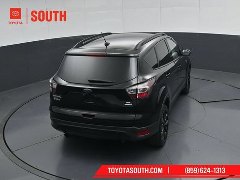 Used 2017 Ford Escape SE w/ Equipment Group 201A AWD/4WD image 42