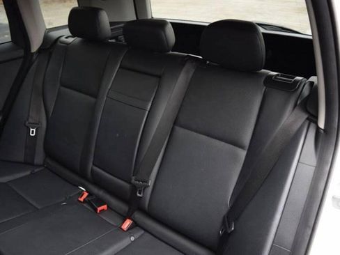 Used 2010 Mercedes-Benz GLK 350 4MATIC image 32
