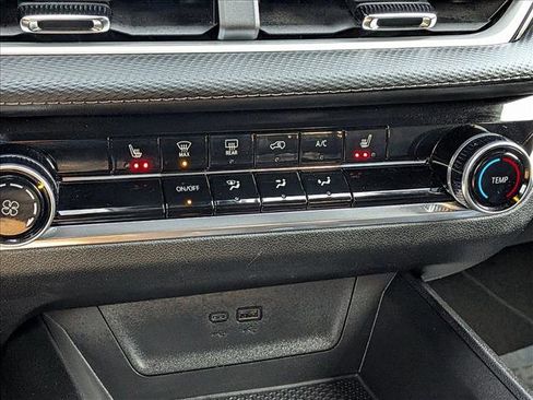 Used 2025 Chevrolet Equinox LT image 14