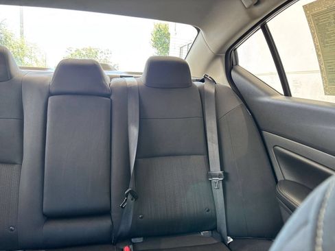 Used 2025 Nissan Altima 2.5 SV FWD image 32