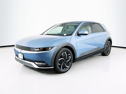 Used 2024 Hyundai Ioniq 5 SEL image 3