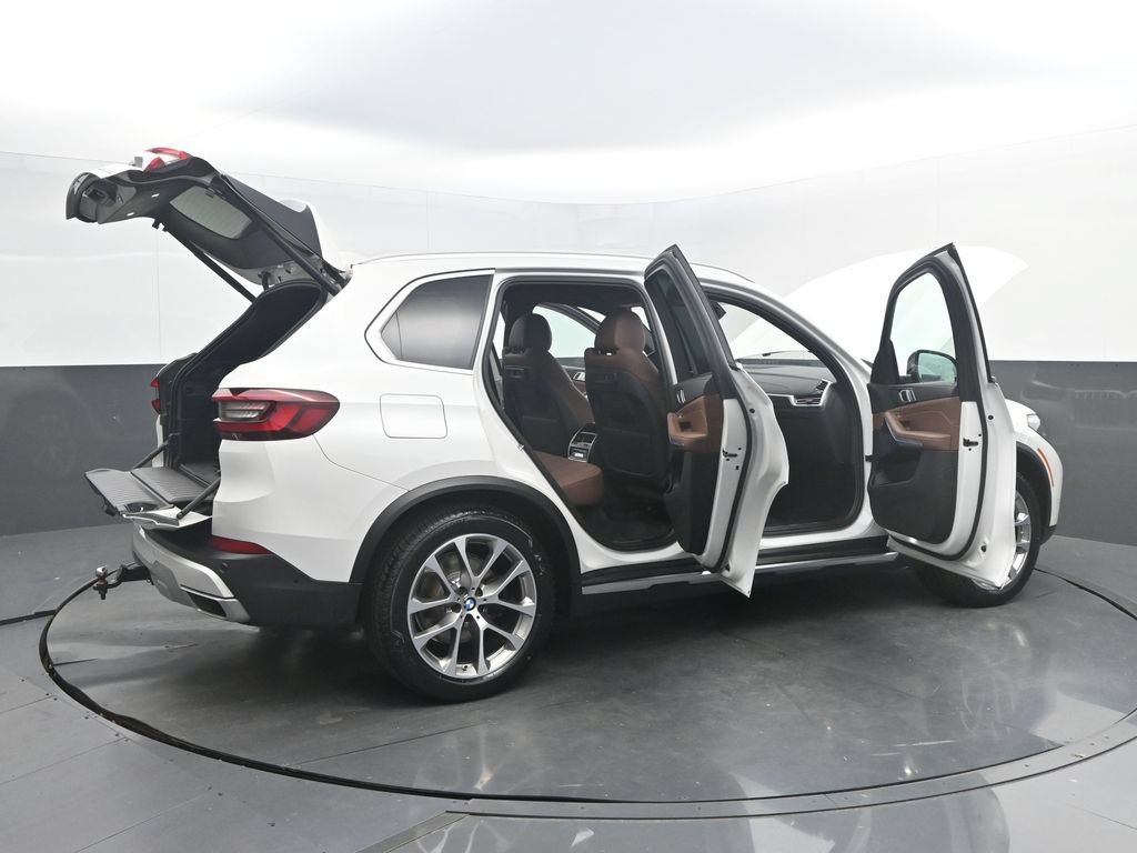 Used 2022 BMW X5 sDrive40i w/ Premium Package RWD image 50