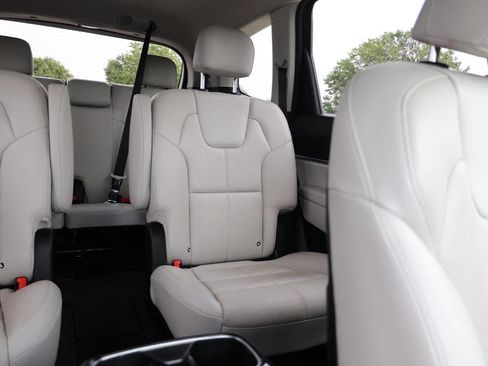 Used 2022 Kia Telluride EX w/ EX Premium Package image 17