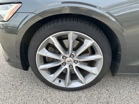 Used 2020 Volvo S60 T6 Momentum w/ Protection Package image 9