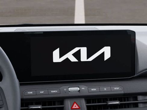 New 2026 Kia K4 FWD image 20