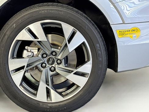 Used 2022 Audi e-tron Premium image 29