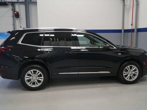 Certified 2024 Cadillac XT6 Luxury AWD/4WD image 7