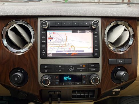 Used 2011 Ford F250 Lariat w/ Lariat Ultimate Pkg image 21