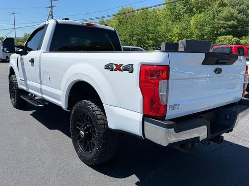 Used 2022 Ford F250 XL w/ Power Equipment Group AWD/4WD image 2