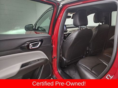 Certified 2025 Jeep Compass Limited image 25