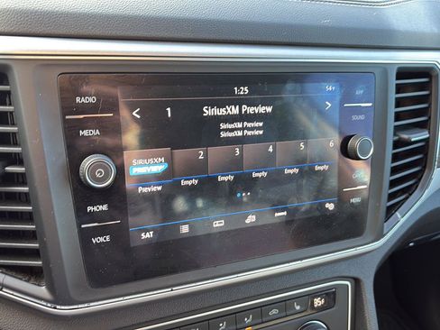 Used 2019 Volkswagen Atlas SE image 18