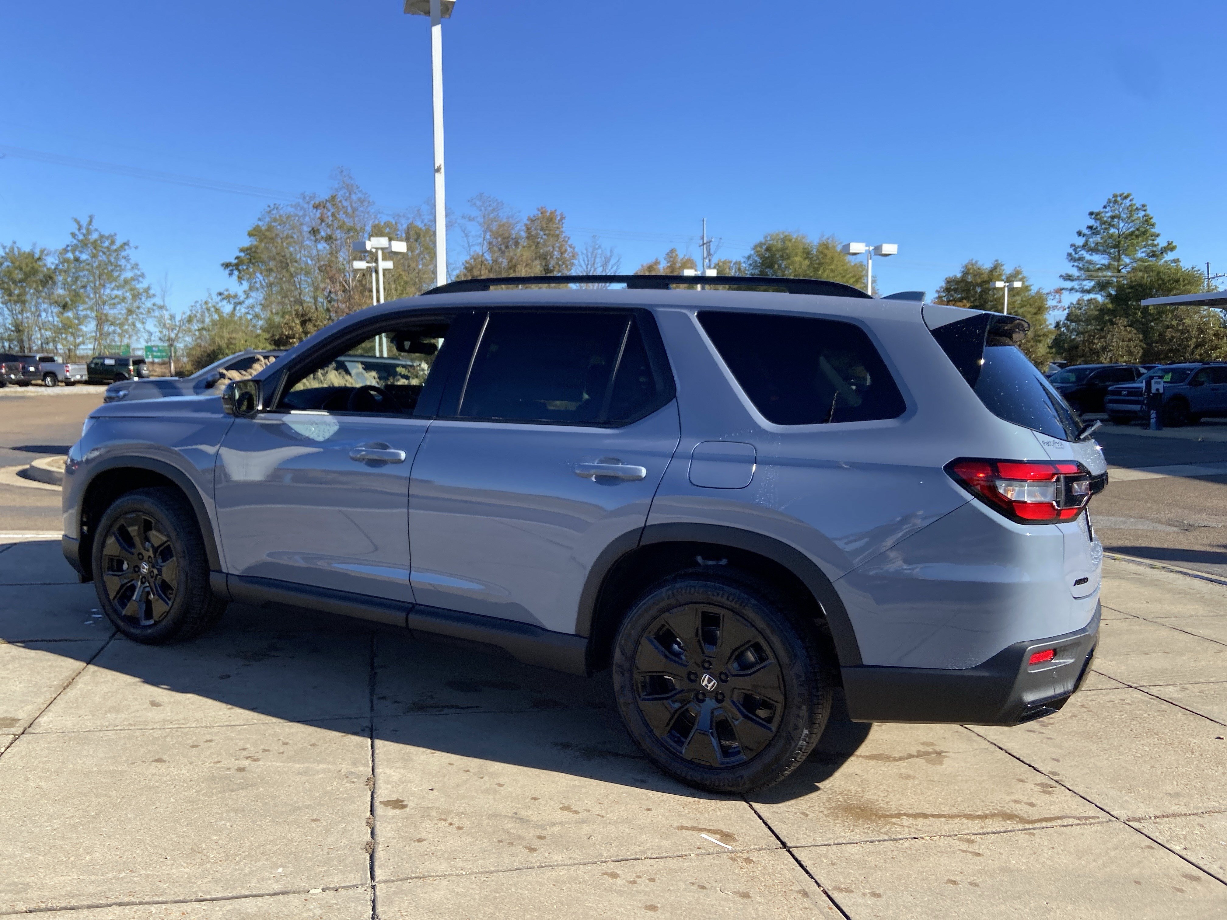 New 2026 Honda Pilot Black Edition image 5
