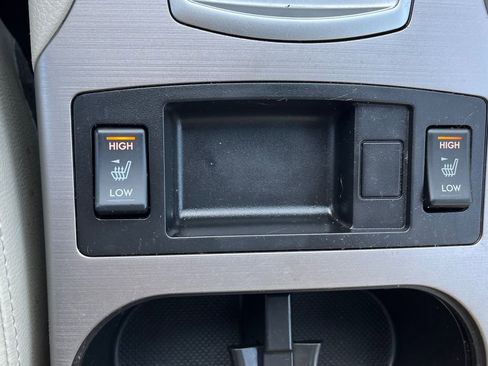 Used 2014 Subaru Outback 2.5i Limited image 18