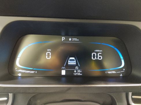 Used 2025 Hyundai Elantra SE image 23