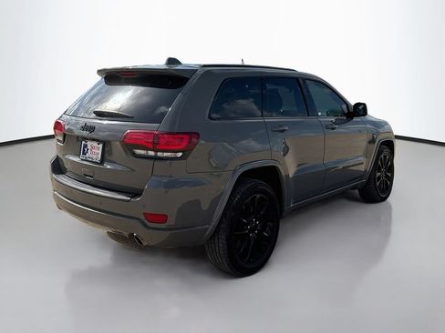 Used 2020 Jeep Grand Cherokee Altitude RWD image 7