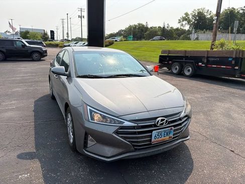 Used 2020 Hyundai Elantra SE FWD image 8