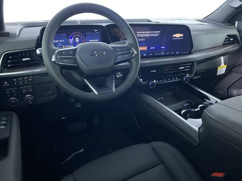 New 2026 Chevrolet Suburban Z71 w/ Comfort Package image 2