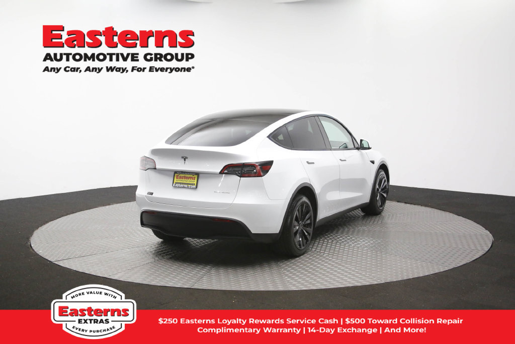 Used 2023 Tesla Model Y Long Range AWD/4WD image 37